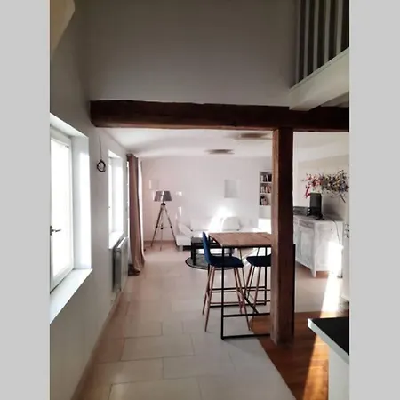 La Jolie Parenthese Apartment
